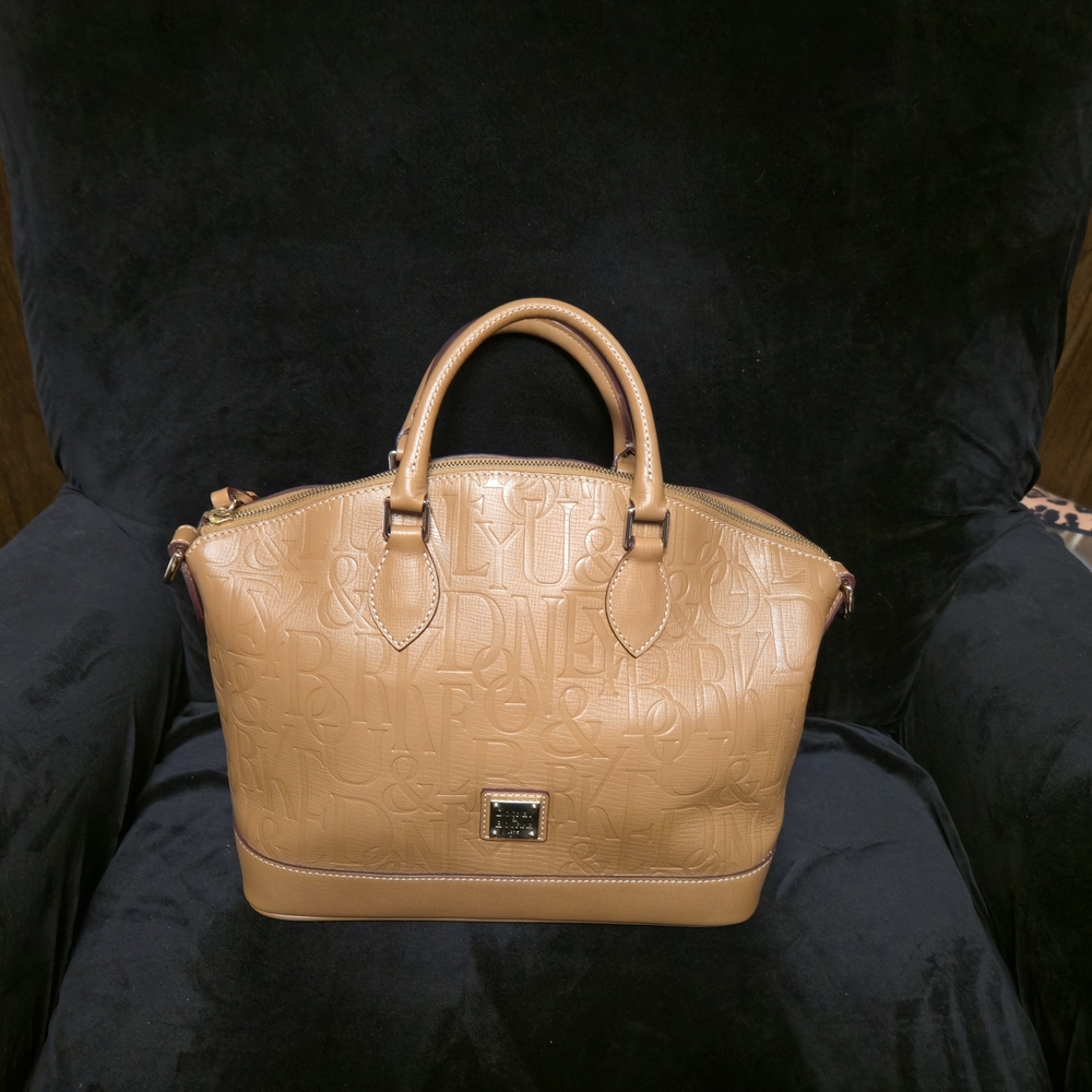 Elegant Tan Handbag